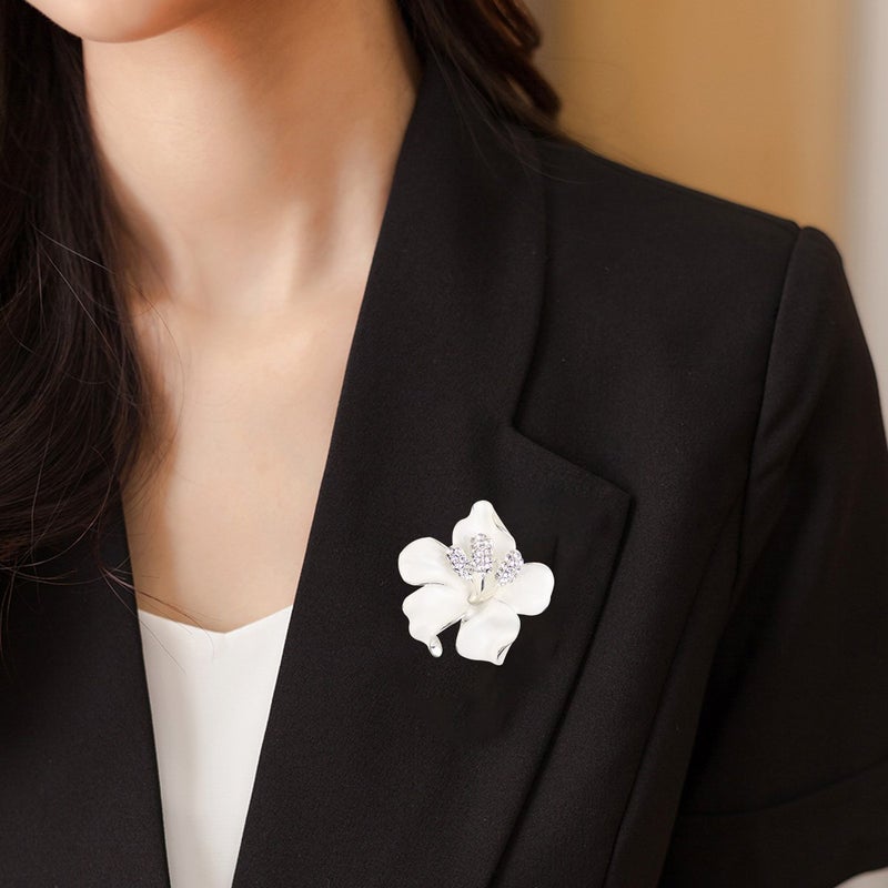 Merdia Brooch Pin for Women Flowers Brooch with Created Crystal | Elegant Brooches and Pins for women | Pearl Brooches for women with Flower Pins | Designer Brooch Collar Pins for women White 29.8g - Image 2